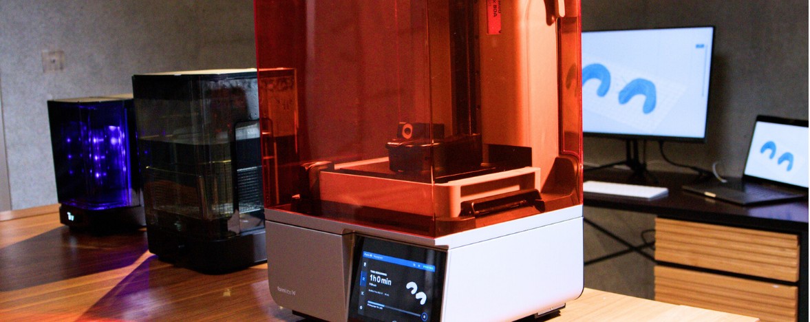 OralOneを製造する3Dプリンター